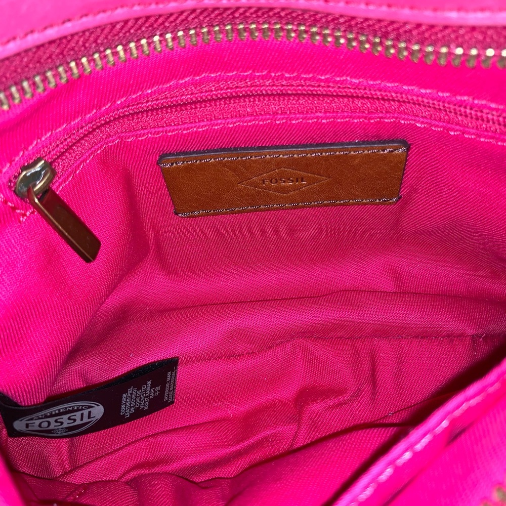 Fossil authentic LEATHER purse. Pink with initials JR